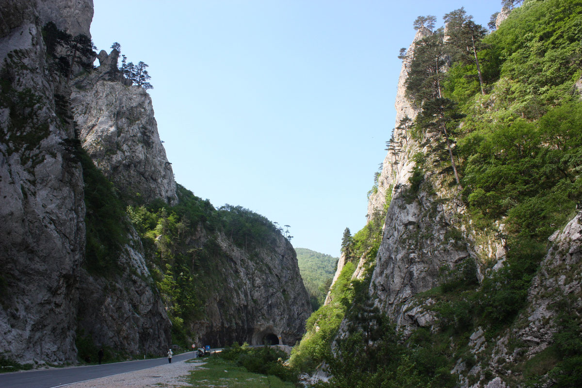 Klisurasto-kanjonska dolina Sutjeske u Vrataru